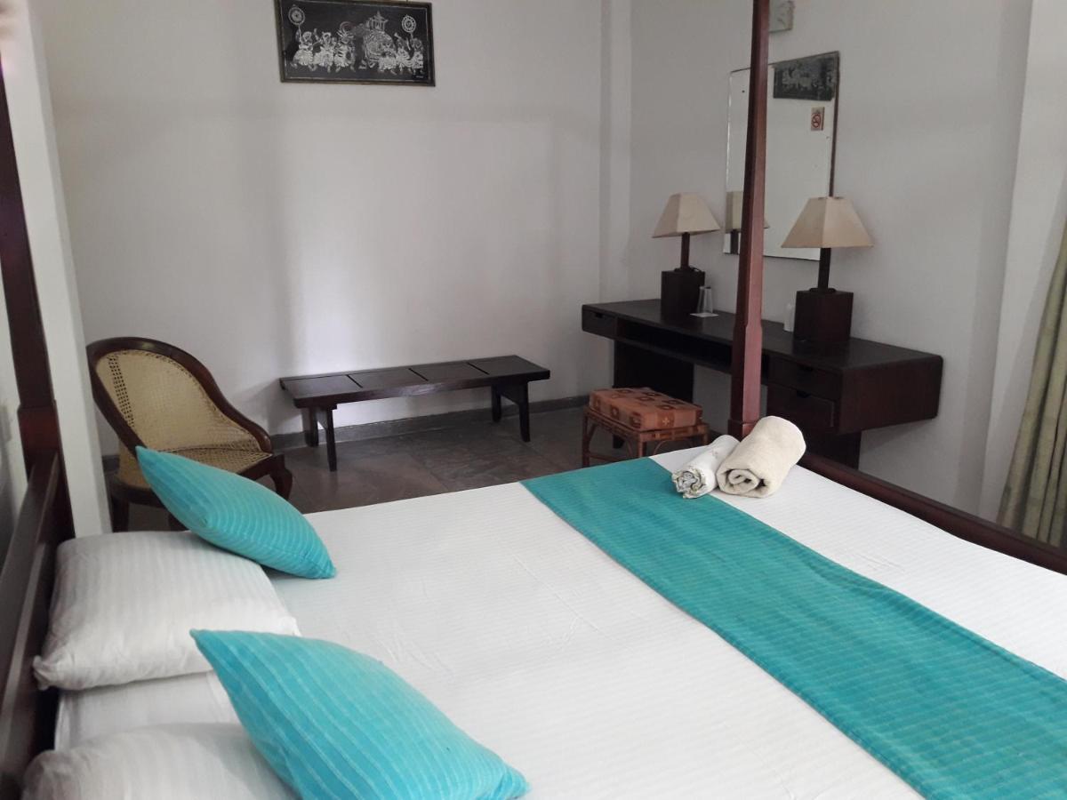 Sea Front Hikkaduwa Apartment Екстериор снимка