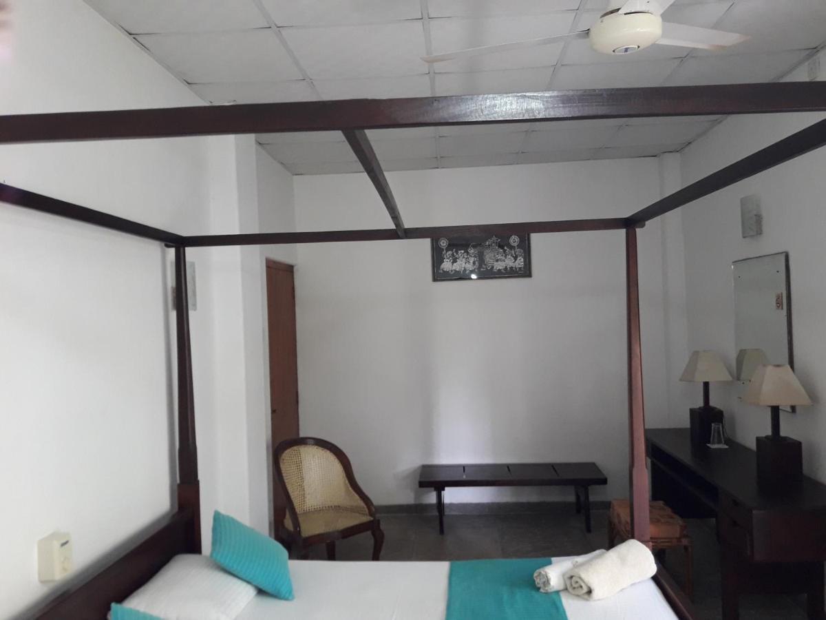 Sea Front Hikkaduwa Apartment Екстериор снимка