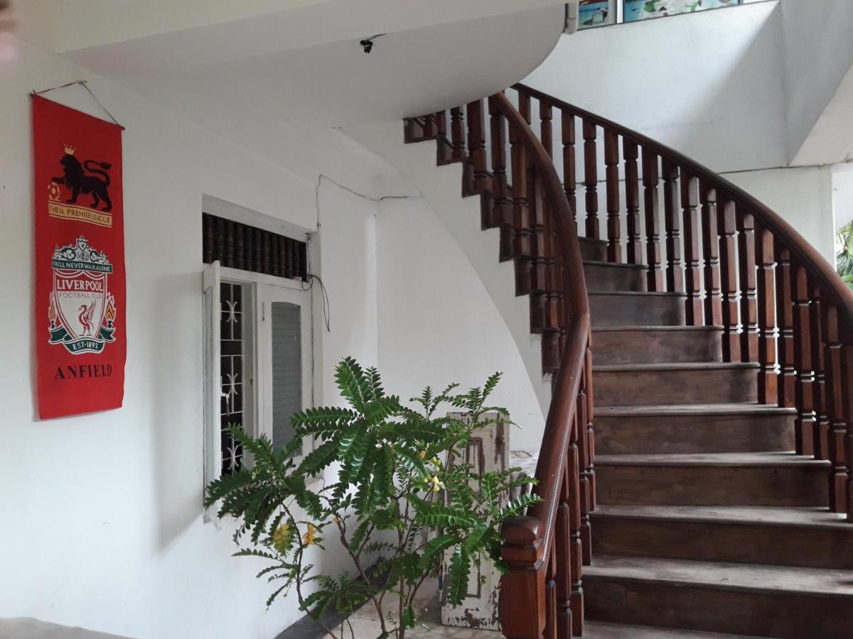 Sea Front Hikkaduwa Apartment Екстериор снимка
