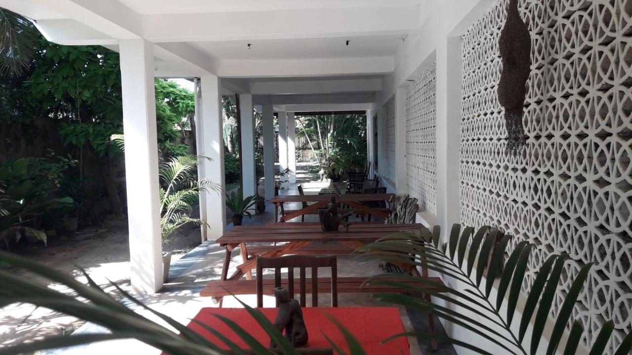 Sea Front Hikkaduwa Apartment Екстериор снимка